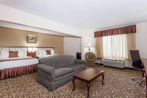 Baymont by Wyndham Columbia Fort Jackson - image 24