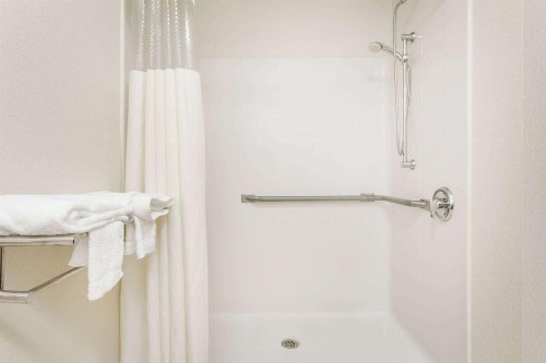 Baymont by Wyndham Columbia Fort Jackson - image 28