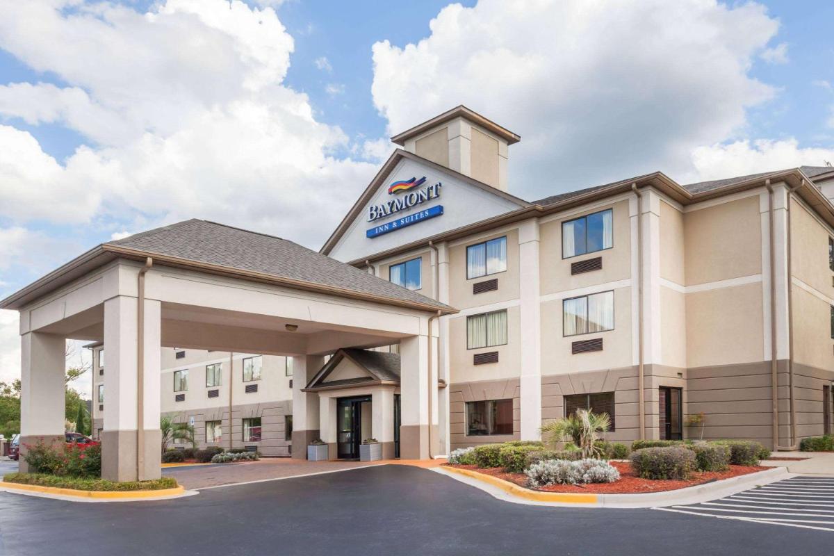 Baymont by Wyndham Columbia Fort Jackson - image 3