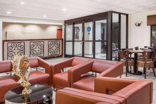 Baymont by Wyndham Columbia Fort Jackson - image 8