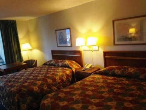 Royal Inn Columbia/Fort Jackson - image 4
