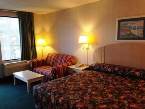 Royal Inn Columbia/Fort Jackson - image 5