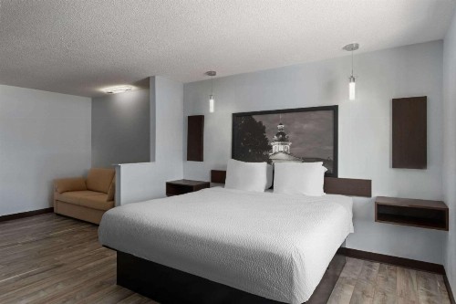 Super 8 by Wyndham Harbison/Parkridge Hospital - image 16