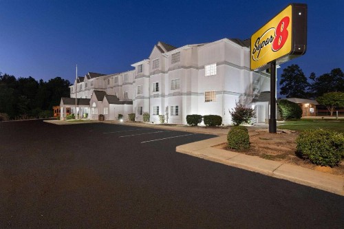 Super 8 by Wyndham Harbison/Parkridge Hospital - image 21