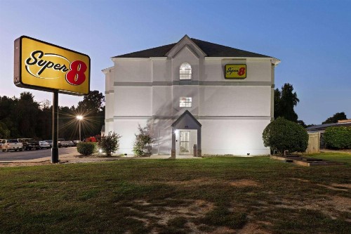 Super 8 by Wyndham Harbison/Parkridge Hospital - image 26