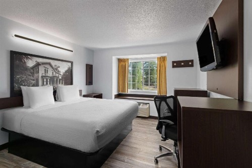 Super 8 by Wyndham Harbison/Parkridge Hospital - image 5
