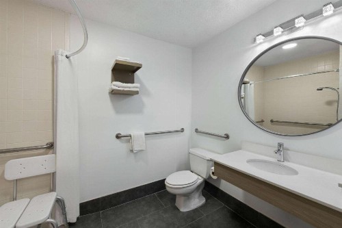 Super 8 by Wyndham Harbison/Parkridge Hospital - image 6