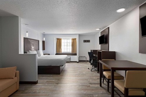 Super 8 by Wyndham Harbison/Parkridge Hospital - image 8