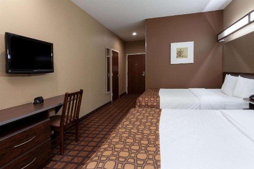 Microtel Inn & Suites by Wyndham Columbia - image 24
