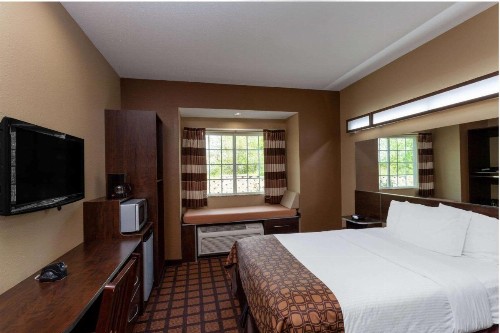 Microtel Inn & Suites by Wyndham Columbia - image 28