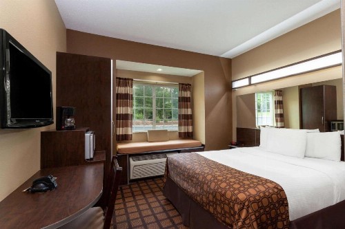 Microtel Inn & Suites by Wyndham Columbia - image 31