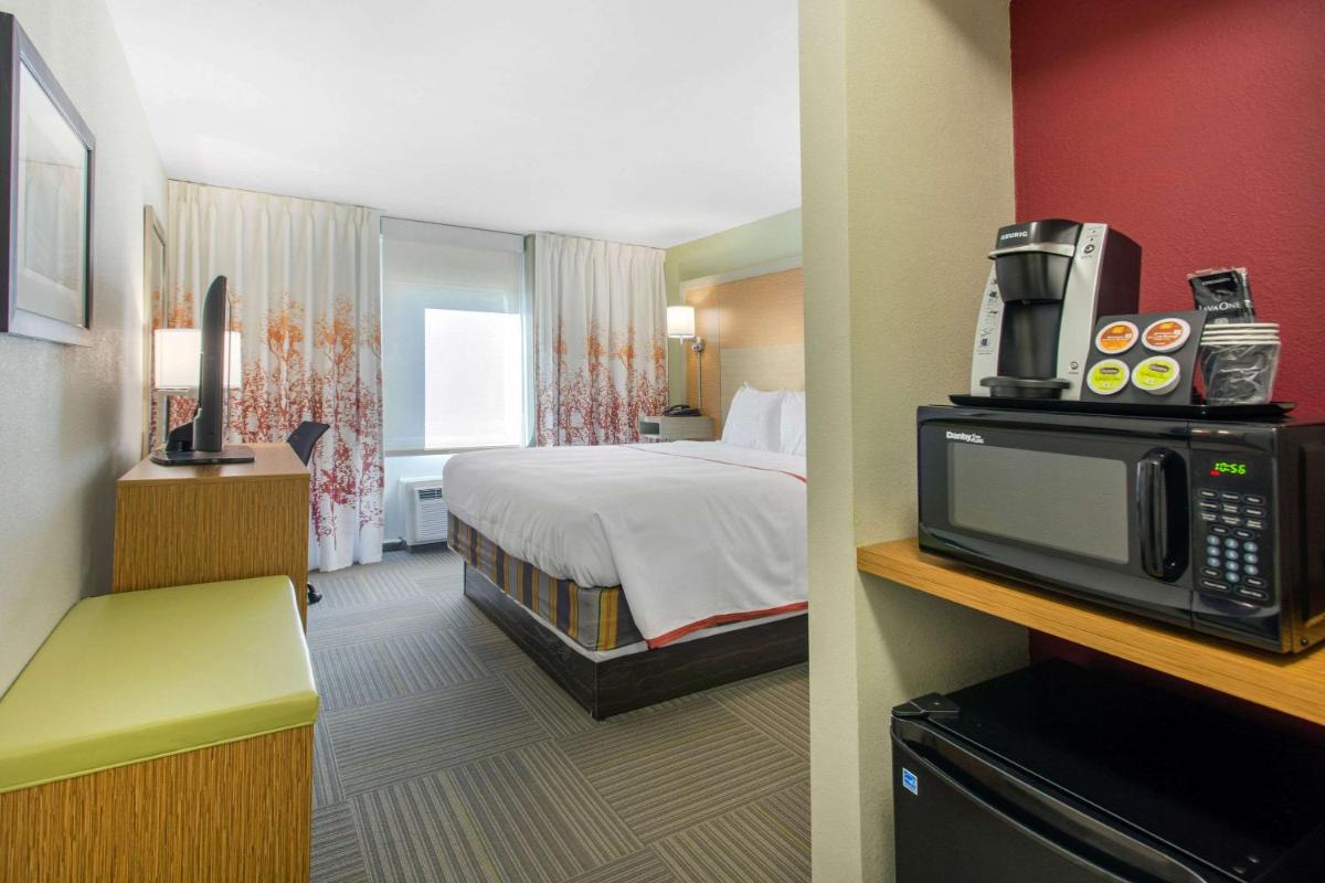 Gallus Stadium Park Inn Ascend Hotel Collection - image 7