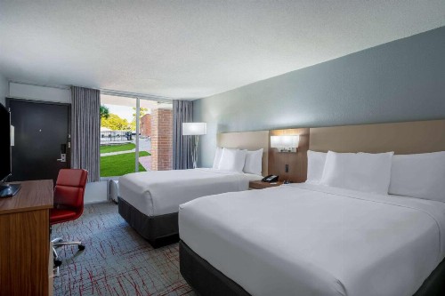 Red Lion Inn & Suites Columbia NE Ft Jackson - image 14