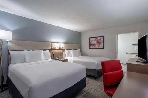 Red Lion Inn & Suites Columbia NE Ft Jackson - image 15