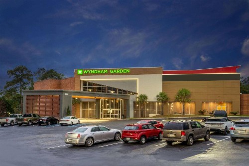 Red Lion Inn & Suites Columbia NE Ft Jackson - image 2
