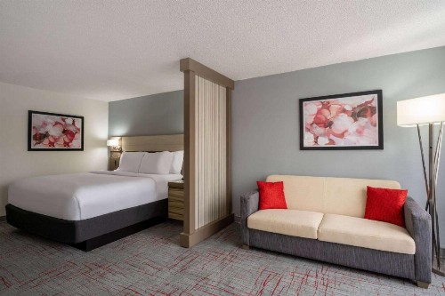 Red Lion Inn & Suites Columbia NE Ft Jackson - image 21