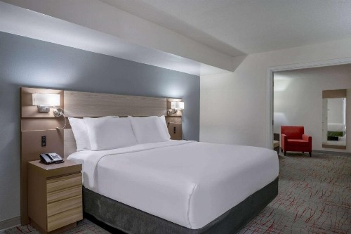 Red Lion Inn & Suites Columbia NE Ft Jackson - image 22