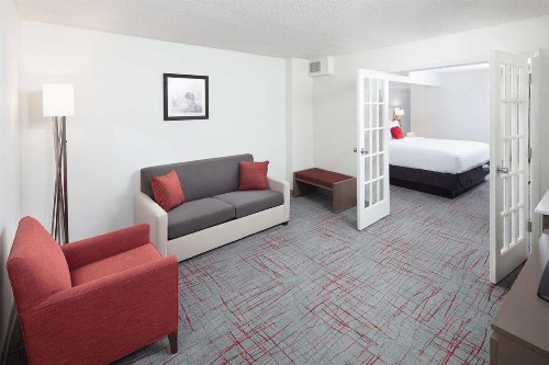 Red Lion Inn & Suites Columbia NE Ft Jackson - image 45