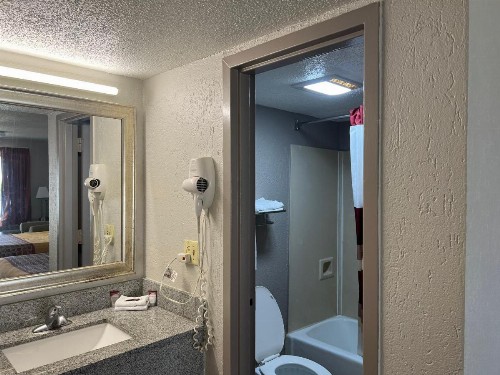 American Inn Columbia - image 18