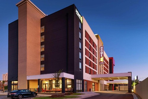 Home2 Suites by Hilton Columbia Downtown - image 2