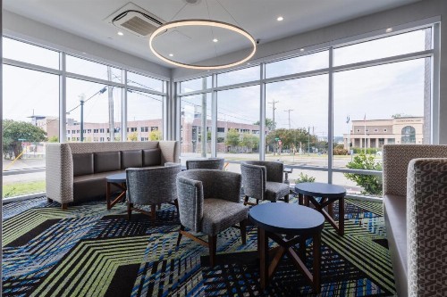 Holiday Inn Express & Suites - Columbia Downtown â The Vista - image 12