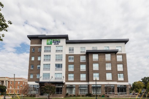 Holiday Inn Express & Suites - Columbia Downtown â The Vista - image 2