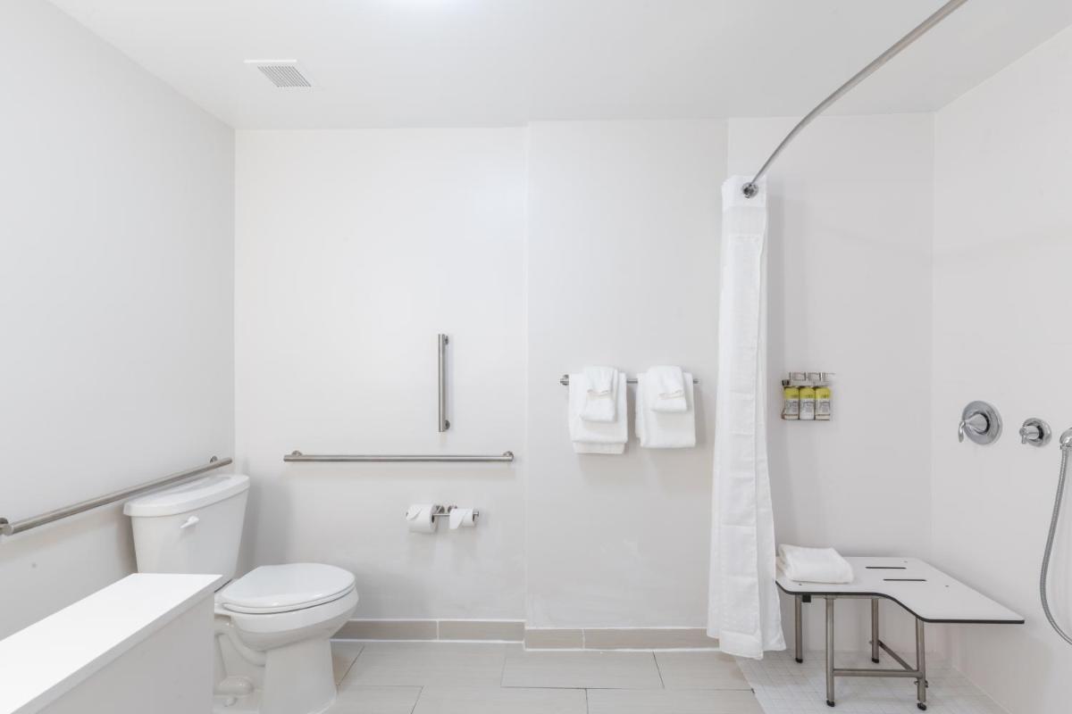 Holiday Inn Express & Suites - Columbia Downtown â The Vista - image 5