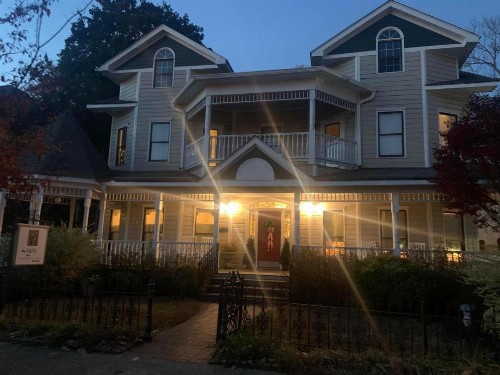 The 1425 Inn - image 28