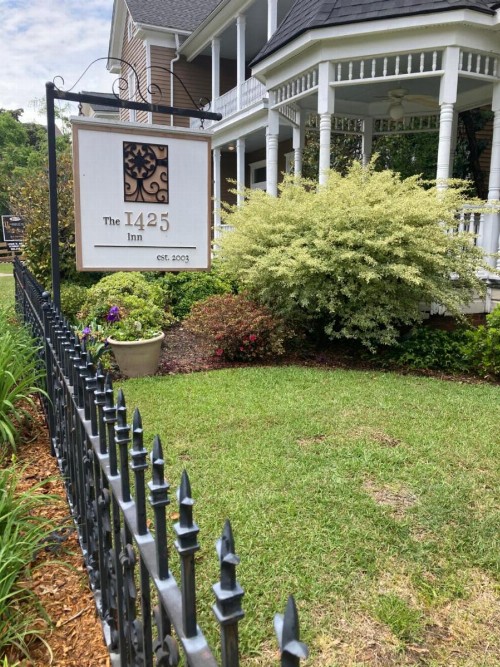 The 1425 Inn - image 31