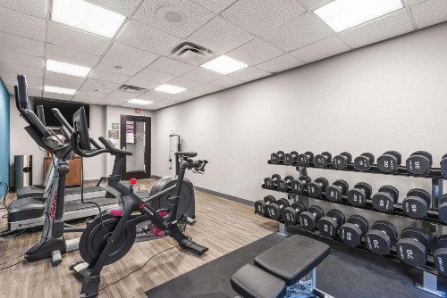 Hampton Inn Columbus-North - image 24