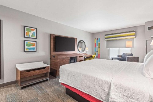 Hampton Inn Columbus-North - image 3