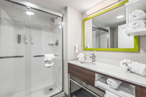 Hampton Inn Columbus-North - image 31