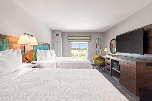 Hampton Inn Columbus-North - image 33