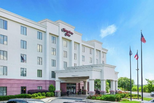 Hampton Inn Columbus-North - image 36