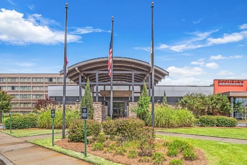 DoubleTree by Hilton Columbus - image 1