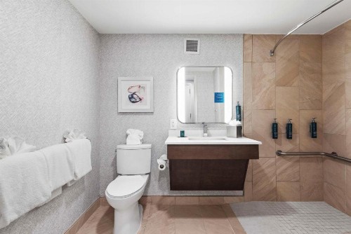 DoubleTree by Hilton Columbus - image 16