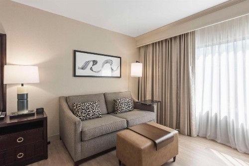 DoubleTree by Hilton Columbus - image 21