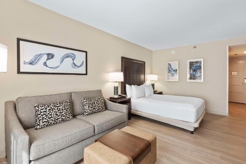 DoubleTree by Hilton Columbus - image 23