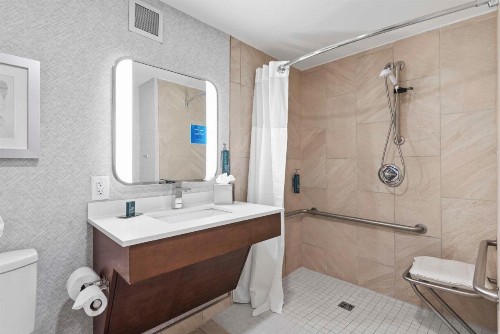 DoubleTree by Hilton Columbus - image 24
