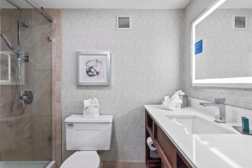DoubleTree by Hilton Columbus - image 29