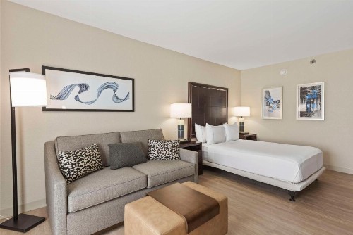 DoubleTree by Hilton Columbus - image 33