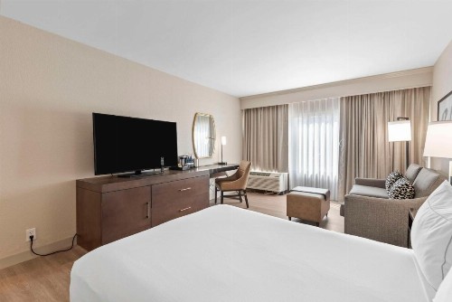 DoubleTree by Hilton Columbus - image 41
