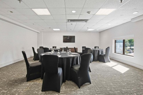 DoubleTree by Hilton Columbus - image 48