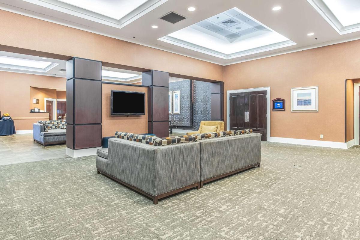DoubleTree by Hilton Columbus - image 6