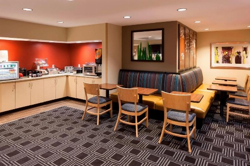 TownePlace Suites Columbus - image 22