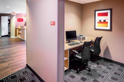TownePlace Suites Columbus - image 7