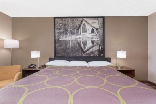 Super 8 by Wyndham Columbus Airport - image 24