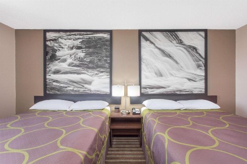 Super 8 by Wyndham Columbus Airport - image 30