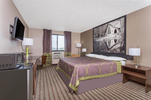 Super 8 by Wyndham Columbus Airport - image 31