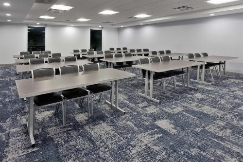 Home2 Suites by Hilton Columbus - image 23